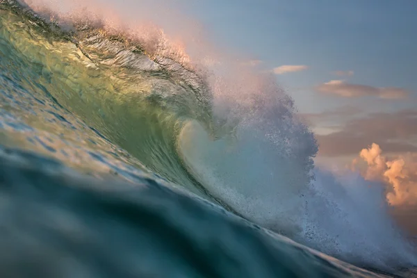 RIP curl duży Ocean jasny surfing fala — Zdjęcie stockowe