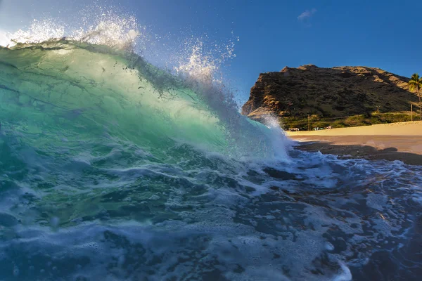 Bella onda di rottura dell'oceano — Foto Stock