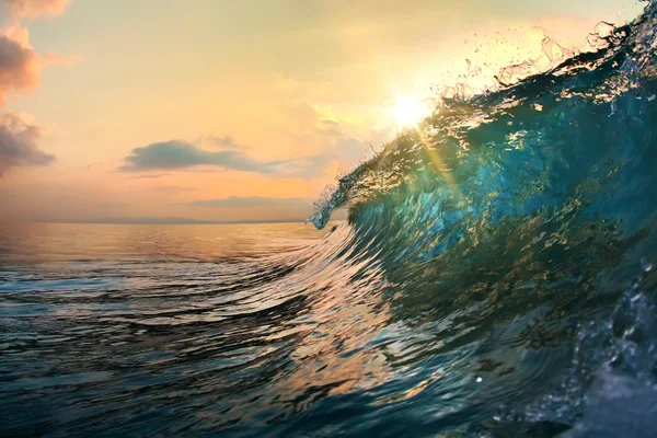 Hermosa ola del océano — Foto de Stock