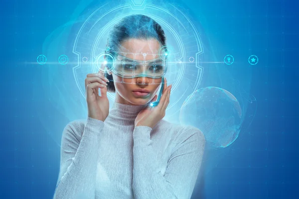 Futuristisch meisje met virtuele HUD — Stockfoto