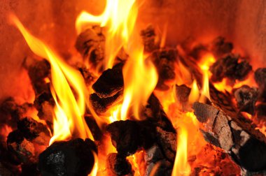 yanan kömür ateşi