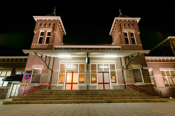 Noche Fotos de la ciudad histórica Kampen, Overijssel, Nether — Foto de Stock