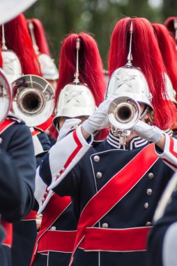 Çeşitli aletler ve windband bir müzik grubu ayrıntıları