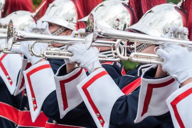 Çeşitli aletler ve windband bir müzik grubu ayrıntıları