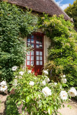 Genellikle pitoresk 16. yüzyıl Fransız çiftlk evi romantik içinde 