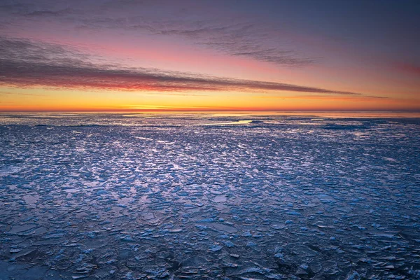 Beautiful Sunset Colors Sky Clouds Ice Patterns Texture Frosty Winter — Stock Photo, Image