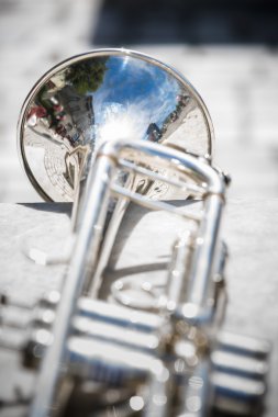 Bizim drumband bir showband, tantana detayları