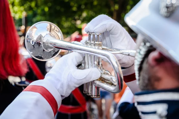 Details aus einer Showband, Fanfare unser Schlagzeug — Stockfoto