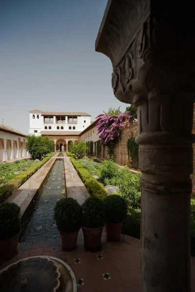 De Generalife recreatie villa van de sultans, Granada, Spanje — Stockfoto