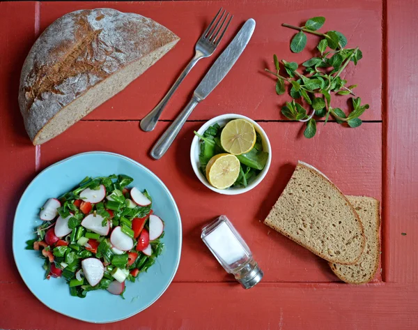 Fresh salad with bread — Stok fotoğraf