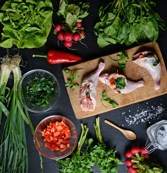 Pollo preparado con verduras — Foto de Stock