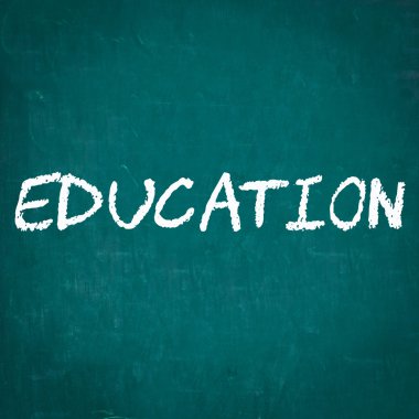 Eğitim kara tahta yazılı
