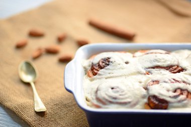 Cinnamom seramik pişirme çanağı rulo