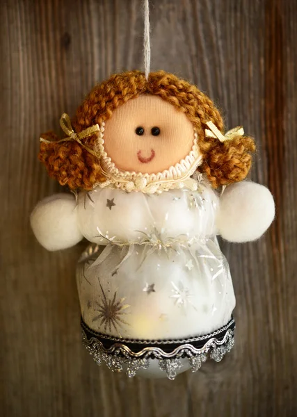 BoĹźe Narodzenie lalka ornament na tle drewna — Zdjęcie stockowe