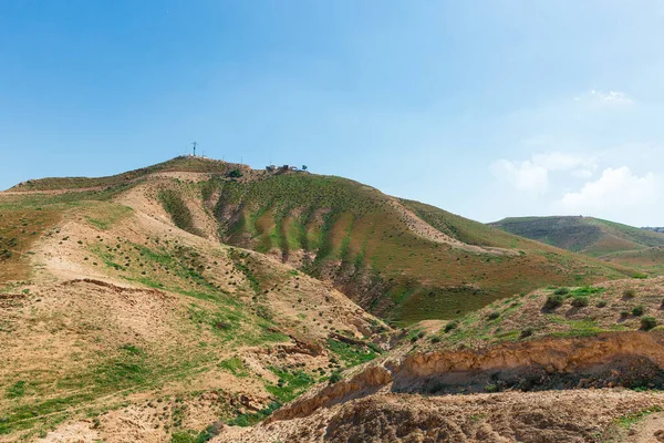 İsrail 'de baharda Yahudiye Çölü' nün panoraması