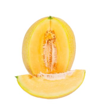 Beyaz arkaplanda kesik kısmı olan kavun
