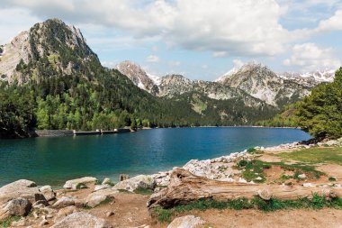 Estany de Sant Maurici Pirenes Dağları, İspanya