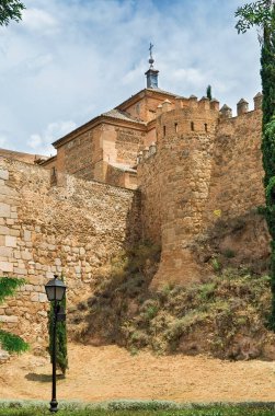 Toledo 'daki eski kale duvarı
