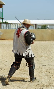 Goren, İsrail - 7 Nisan 2018: İsrail 'deki ortaçağ festivalinde şövalyeler