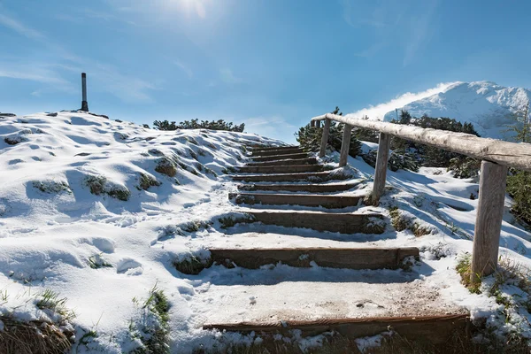 Paisagem com montanhas — Fotografia de Stock