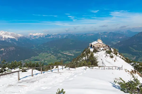 Paisaje con montañas — Foto de Stock