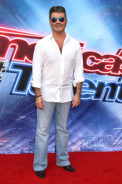 Simon Cowell - productor — Foto de Stock