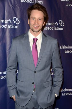 Tyler Ritter - aktör