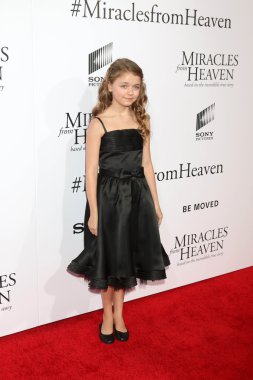 Kylie Rogers - oyuncu