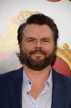 Tyler Labine - aktör
