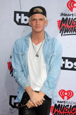 Cody Simpson - şarkıcı