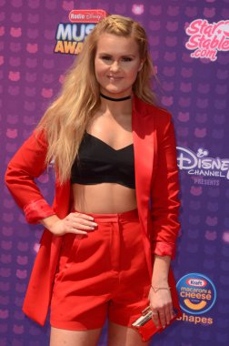 Ashlee Keating - oyuncu, söz yazarı, dansçı