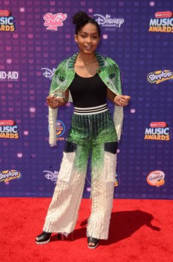 yara shahidi - oyuncu