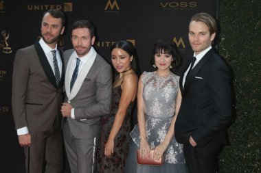 Eastsiders - karanlık komedi web serisi