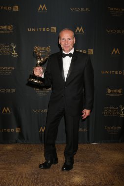 Mark Teschner - Yaratıcı Emmy Winne