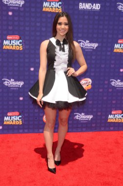 Megan Nicole - şarkıcı