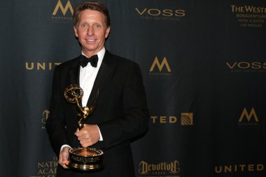 Bradley Bell - yazar 