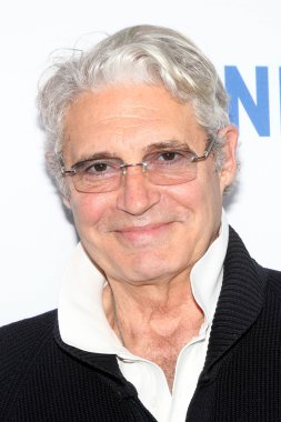 Michael besleyici - aktör