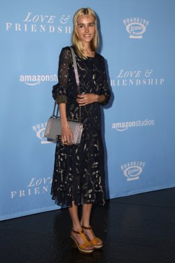 Isabel Lucas - oyuncu