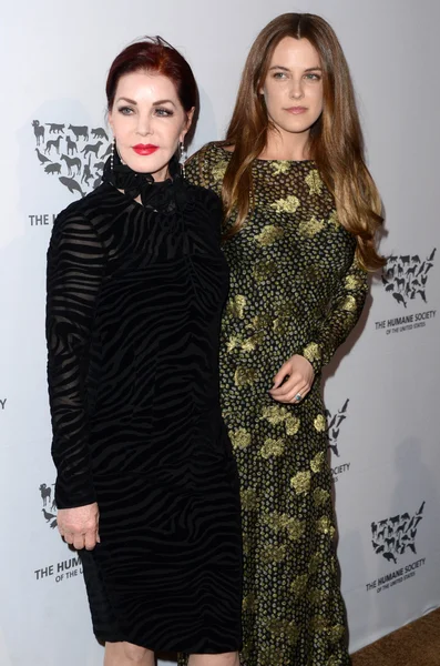 Priscilla Presley, Riley Keough — Zdjęcie stockowe