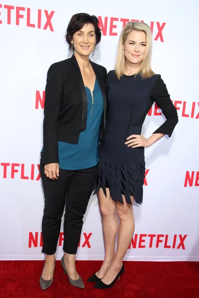 Rachael Taylor, Carrie-Anne Moss — Stock Photo, Image