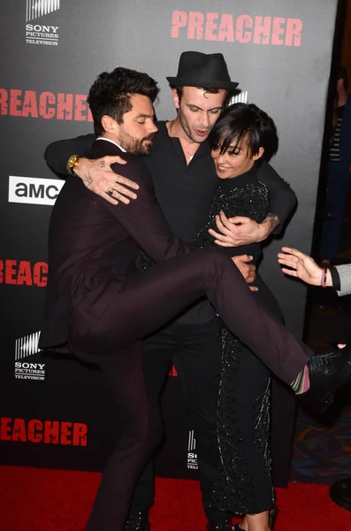 Dominic Cooper, Joseph Gilgun, Ruth Negga —  Fotos de Stock