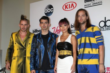 Dnce - pop rock grubu