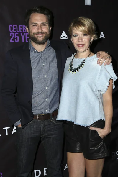 Mary Elizabeth Ellis, Charlie Day — Fotografia de Stock