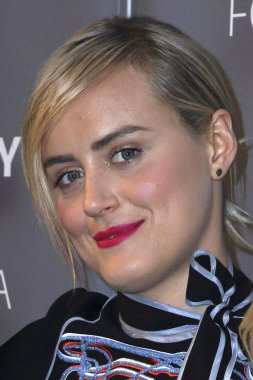 Taylor Schilling - oyuncu