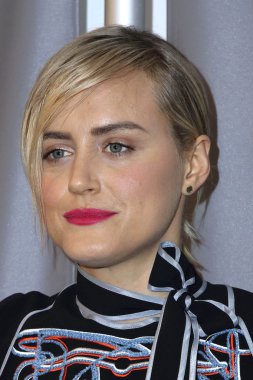 Taylor Schilling - oyuncu