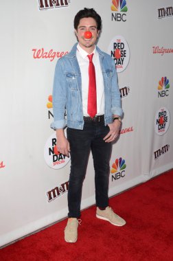 Ben feldman - aktör