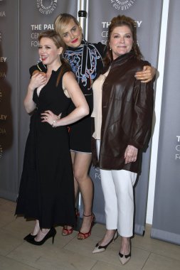 Natasha Lyonne, Taylor Schilling, Kate Mulgrew