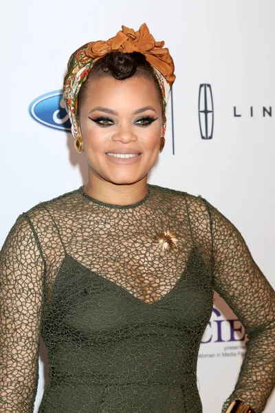 Andra gün - şarkıcı