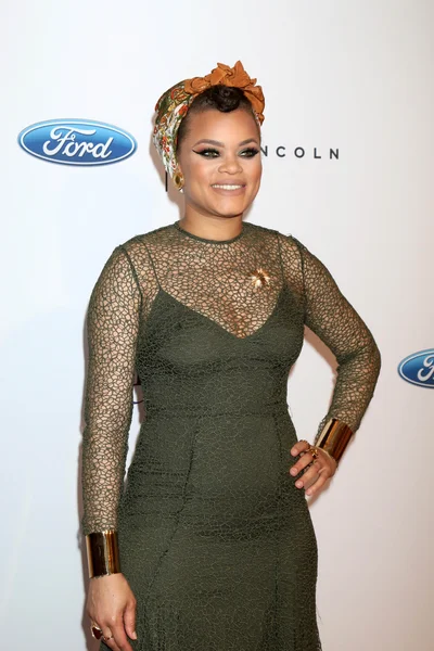 Andra gün - şarkıcı