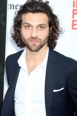 Alexander Dipersia - aktör